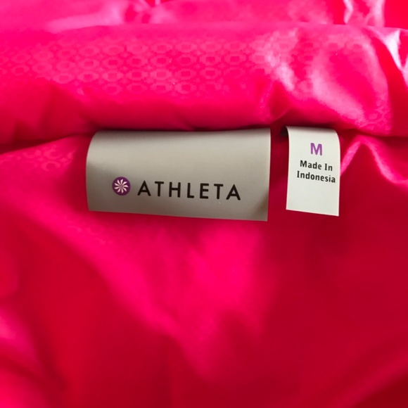 Athleta Downalicious Deluxe Down Fill Puffer Vest Jacket Size M Electric Fuchsia - Picture 7 of 8